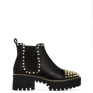 NWT  Rager boots ‼PRICE IS FINAL‼